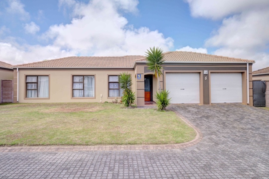 3 Bedroom Property for Sale in Parsonsvlei Eastern Cape